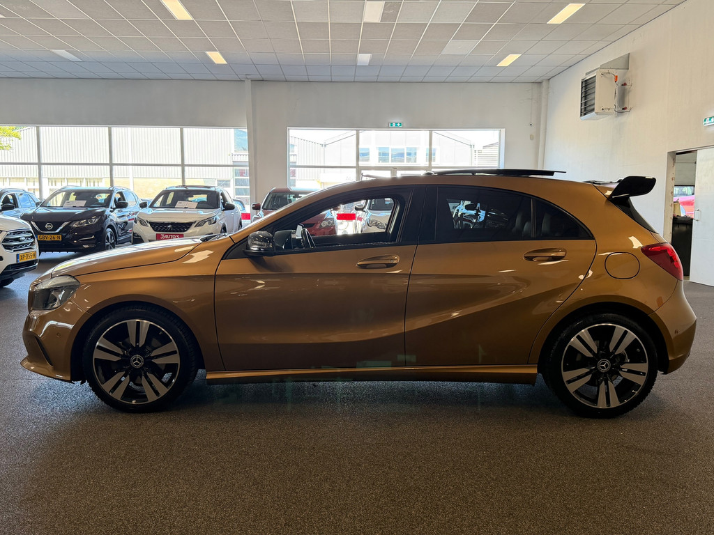 Mercedes-Benz A-Klasse 180 AMG-LINE| PANORAMA|CRUISE|NAVIGATIE|CARPLAY 54333237-1.jpg | J&F Auto's