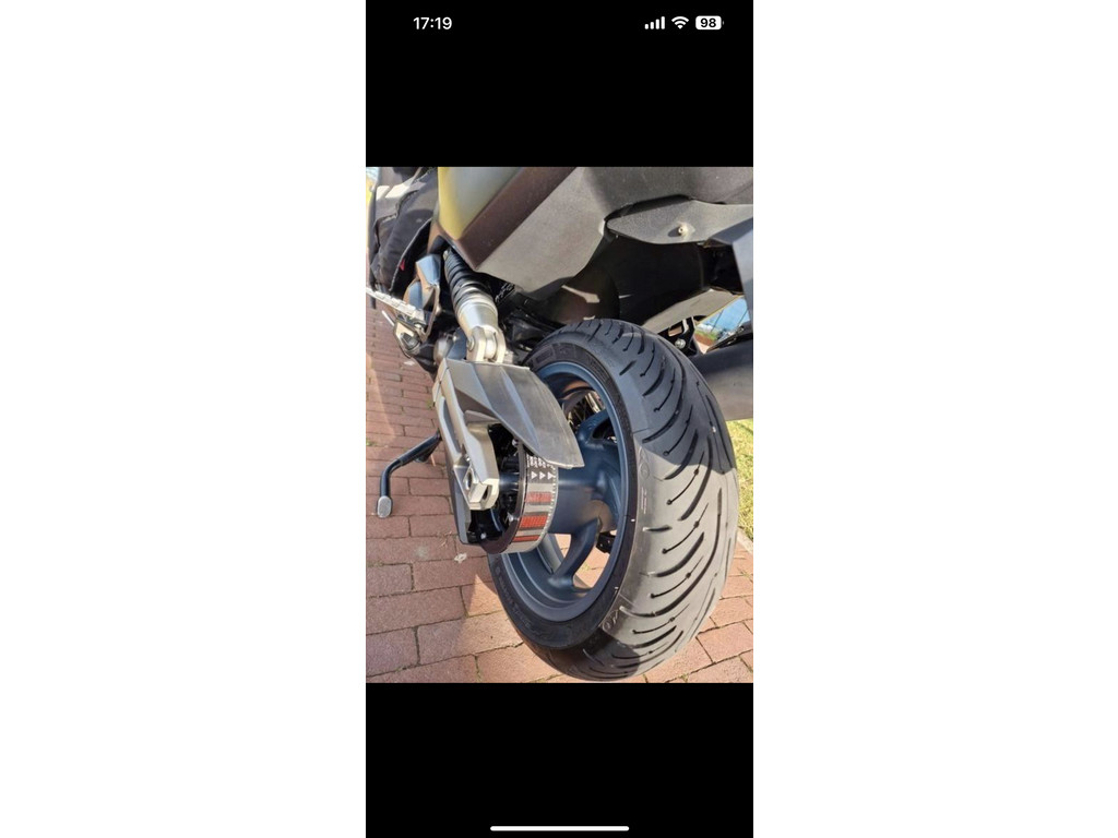 Kymco AK 550 Scooter 550i BEENKLEED, ALARM, NOEDOO SYSTEEM 55030164-3.jpg | J&F Auto's