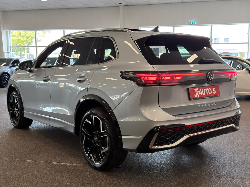 Volkswagen Tiguan 1.5 eHybrid R-Line Edition|PANORAMA|CAR-PLAY|ECC AIRCO 56711353-2.jpg | J&F Auto's