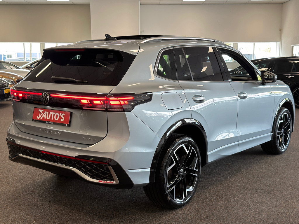 Volkswagen Tiguan 1.5 eHybrid R-Line Edition|PANORAMA|CAR-PLAY|ECC AIRCO 56711353-4.jpg | J&F Auto's