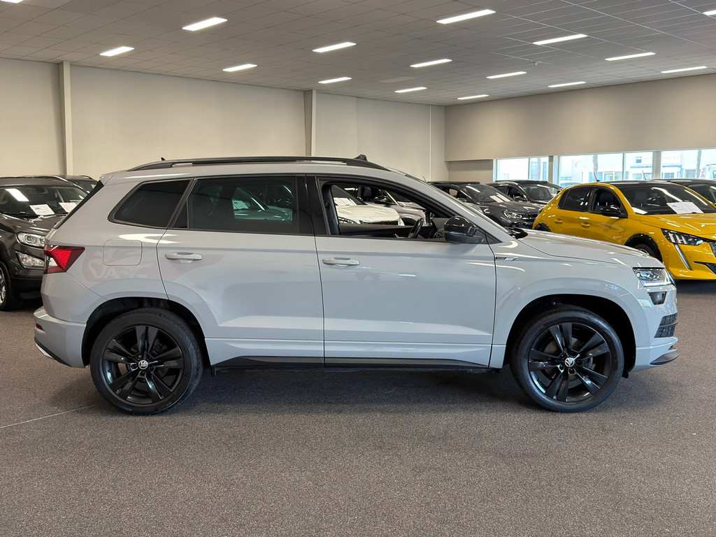 Škoda Karoq 1.5 TSI ACT, NAVIGATIE/CAMERA, CRUISE, PANORAMA 57817085-4.jpg | J&F Auto's
